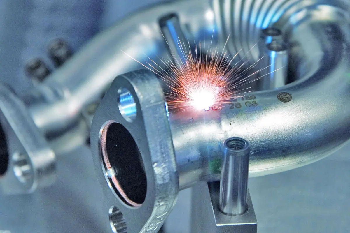Lasermarkierung auf Autoteil Lasermarkierung auf Autoteil